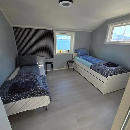 Сasa de vacaciones Oldervik Sea House *