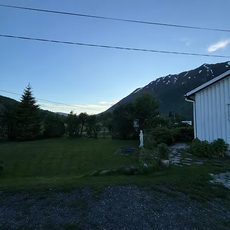 Oldervik Sea House *